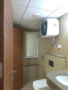 Common Bathroom Image of 1650 Sq.ft 3 BHK Apartment / Flat for sale in Godrej Meridien, Sector 106 Gurgaon for Rs. 29000000