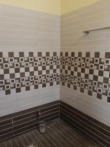 Bathroom Image of 1200 Sq.ft 3 BHK Duplex for rent in Nagwa Lanka Varanasi for Rs. 12000