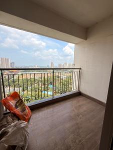 Balcony Image of 900 Sq.ft 2 BHK Apartment / Flat for rent in Kalpataru Paramount, Thane West Thane for Rs. 45999