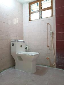 Bathroom Image of 1500 Sq.ft 3 BHK Independent House for rent in Kodungaiyur West Chennai for Rs. 30000