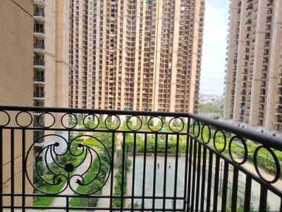 Image of 1261 Sq.ft 3 BHK Apartment / Flat for sale in Prateek Grand Carnesia, Siddharth Vihar, Ghaziabad for Rs. 15350000