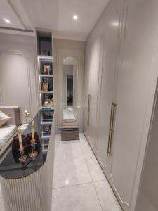 Hall Image of 1900 Sq.ft 3 BHK Apartment / Flat for sale in Magarpatta City Pune for Rs. 22500000