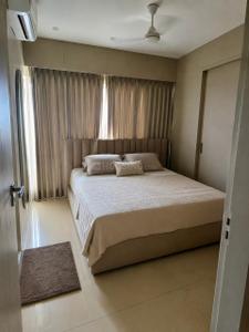 Bedroom Image of 2200 Sq.ft 3 BHK Apartment / Flat for rent in Vaishno Devi Circle Ahmedabad for Rs. 60000