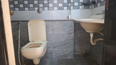 Image of 990 Sq.ft 2 BHK Apartment / Flat for rent in Evershine Millennium Paradise, Kandivali East, Mumbai for Rs. 57000