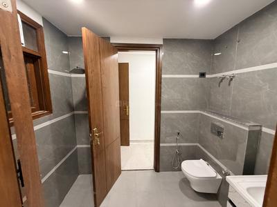 Image of 16200 Sq.ft 5 BHK Farm House for sale in Chhattarpur, New Delhi for Rs. 350000000