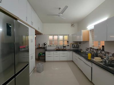 Kitchen Image of 4500 Sq.ft 4 BHK Villa for sale in Thaltej Ahmedabad for Rs. 95000000