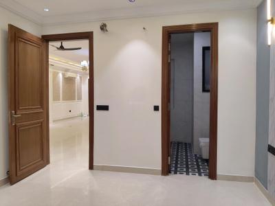 Bedroom Image of 2995 Sq.ft 3 BHK Apartment / Flat for sale in Mahindra Luminare, Sector 59 Gurgaon for Rs. 70000000