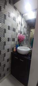Bathroom Image of 700 Sq.ft 1.5 BHK Apartment / Flat for rent in NEW HARWARD GARDENS CHS LTD, Thane West Thane for Rs. 32000