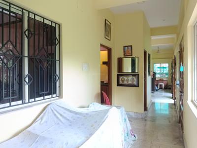 Main Entrance Image of 1001 Sq.ft 2 BHK Independent House for sale in Harinavi Kolkata for Rs. 10000000