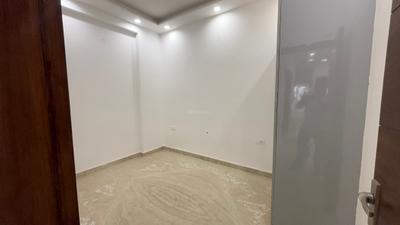 Bedroom Image of 1050 Sq.ft 4 BHK Apartment / Flat for sale in Sector 5 Rohini New Delhi for Rs. 10000000