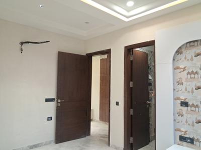 Bedroom Image of 1800 Sq.ft 3 BHK Builder Floor for sale in Paschim Vihar New Delhi for Rs. 37500000
