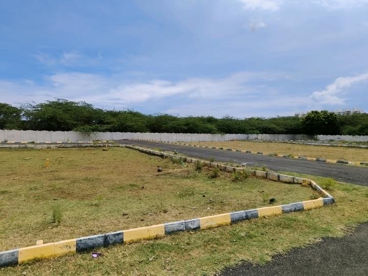 Siruseri Plot View 1