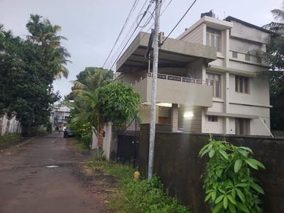 Image of 6097 Sq.ft Residential Plot / Land for sale in Vennala, Kochi for Rs. 18550000