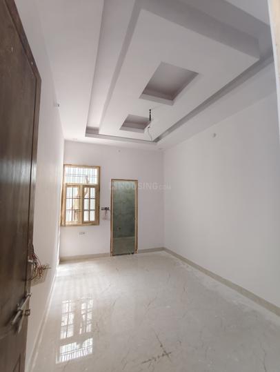 Tiwariganj Main Image 1