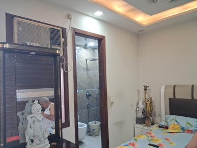 Bedroom Image of 990 Sq.ft 2 BHK Builder Floor for sale in Mansarover Garden New Delhi for Rs. 13200000
