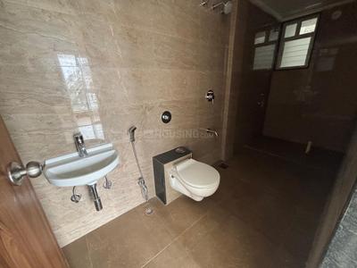 Bathroom Image of 1050 Sq.ft 2 BHK Apartment / Flat for rent in Metropark County, Balewadi Pune for Rs. 35000