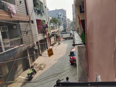 Balcony Image of 650 Sq.ft 1 BHK Builder Floor for rent in Dwarka Mor New Delhi for Rs. 11500