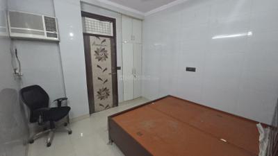 Bedroom Image of 615 Sq.ft 2 BHK Builder Floor for rent in Sector 15 Dwarka New Delhi for Rs. 23500
