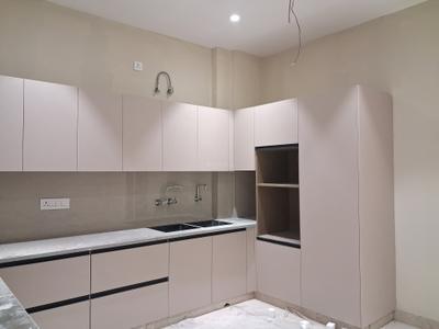 Kitchen Image of 1800 Sq.ft 3 BHK Builder Floor for sale in Paschim Vihar New Delhi for Rs. 39200000