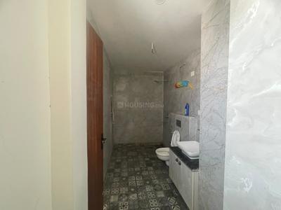 Bathroom Image of 1500 Sq.ft 1 BHK Builder Floor for rent in Sector 81 Faridabad for Rs. 15000