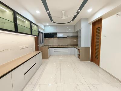 Kitchen Image of 3300 Sq.ft 4 BHK Apartment / Flat for rent in New Gotri Vadodara for Rs. 56000