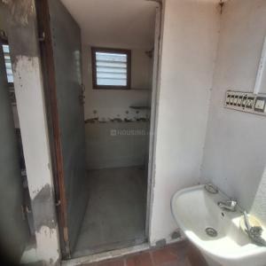 Bathroom Image of 200 Sq.ft 1 RK Independent House for rent in Nachikurichy Tiruchirappalli for Rs. 4000