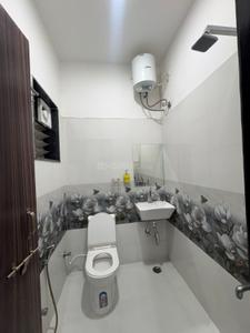 Bathroom Image of 280 Sq.ft 1 RK Apartment / Flat for rent in Indore GPO Indore for Rs. 12500