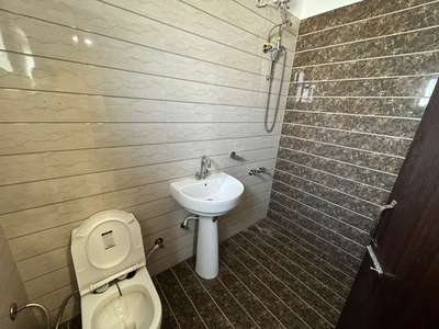 Bathroom Image of 650 Sq.ft 1 BHK Builder Floor for rent in Bhai Randhir Singh Nagar Ludhiana for Rs. 14000