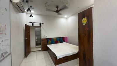 Bedroom Image of 2231 Sq.ft 3 BHK Apartment / Flat for rent in Ambawadi Ahmedabad for Rs. 48000