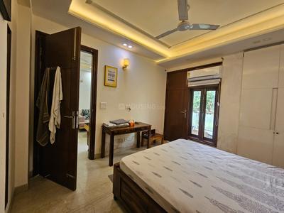Bedroom Image of 1800 Sq.ft 3 BHK Builder Floor for rent in Safdarjung Enclave New Delhi for Rs. 130000