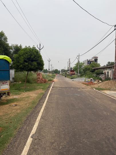 Sector 21 film city yamuna express way Main Image 1