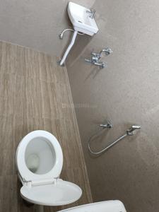 Bathroom Image of 910 Sq.ft 2 BHK Apartment / Flat for rent in National Institute Of Technology Campus Warangal for Rs. 12000
