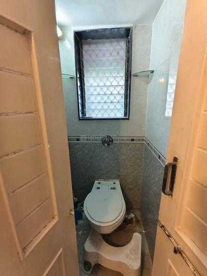 Hope Crest Apartment Bathroom 1