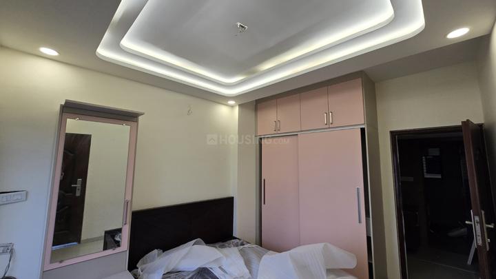 Royalproperties Bedroom 1