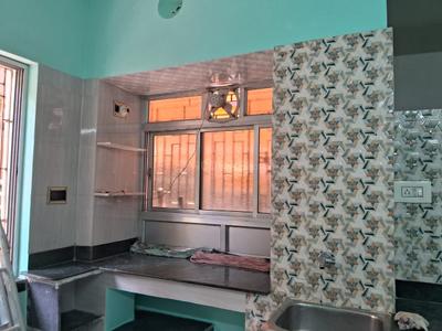 Kitchen Image of 500 Sq.ft 1.5 BHK Builder Floor for rent in Parnasree Pally Kolkata for Rs. 9000