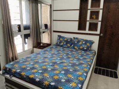 Bedroom Image of 985 Sq.ft 2 BHK Apartment / Flat for sale in Lodha Amara, Kolshet Thane for Rs. 9400000