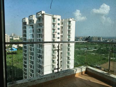 Bedroom One Image of 1900 Sq.ft 3 BHK Apartment / Flat for rent in Shree Vardhman Victoria, Sector 70 Gurgaon for Rs. 50000