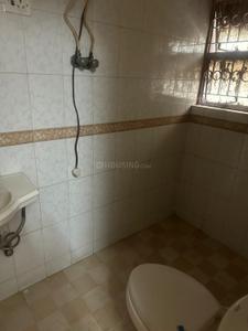 Bathroom Image of 1550 Sq.ft 2.5 BHK Apartment / Flat for sale in DDA Mig Flats Sarita Vihar, Sarita Vihar New Delhi for Rs. 21500000