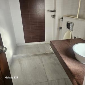 Image of 2800 Sq.ft 4 BHK Builder Floor for rent in Unitech Residency Greens, Sector 46, Gurgaon for Rs. 75000