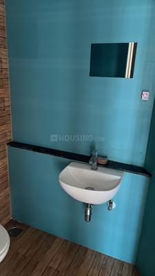 Bathroom Image of 500 Sq.ft 1 BHK Apartment / Flat for rent in Lodha Quality Home Tower 4, Thane West Thane for Rs. 25000