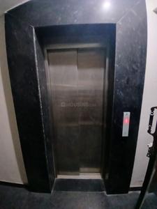 Lift Image of 3050 Sq.ft 4 BHK Builder Floor for rent in Sector 52 Gurgaon for Rs. 80000