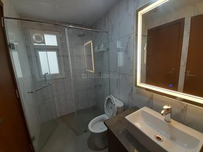 Bathroom Image of 2350 Sq.ft 4.5 BHK Builder Floor for rent in Central Park Clover Floors, Sector 33 Sohna for Rs. 60000