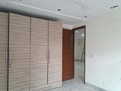 Bedroom Image of 1350 Sq.ft 3 BHK Builder Floor for sale in Paschim Vihar New Delhi for Rs. 26000000