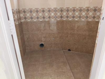 Bathroom Image of 1250 Sq.ft 3 BHK Apartment / Flat for sale in Lake Gardens Kolkata for Rs. 11000000
