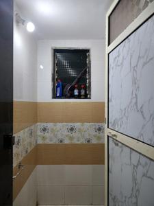 Common Bathroom Image of 650 Sq.ft 1 BHK Apartment / Flat for sale in Thane West Thane for Rs. 11000000