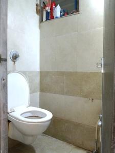 Common Bathroom Image of 600 Sq.ft 1 BHK Apartment / Flat for rent in Kavya Residency, Kasarvadavali Thane for Rs. 15998