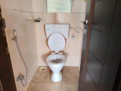 Bathroom Image of 600 Sq.ft 1 BHK Apartment / Flat for rent in Kumar Sparklet Smart Homes, Hinjawadi Phase 3 Pune for Rs. 26000