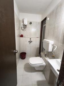 Image of 700 Sq.ft 2 BHK Apartment / Flat for rent in Puraniks Stella Grand Central, Thane West, Thane for Rs. 38000