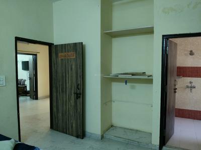 Bedroom Image of 1200 Sq.ft 2 BHK Builder Floor for rent in Sector 46 Gurgaon for Rs. 50000