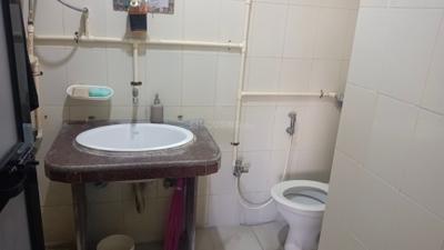 Bathroom Image of 510 Sq.ft 1 BHK Apartment / Flat for sale in Royal Palms Garden View, Goregaon East Mumbai for Rs. 6000000